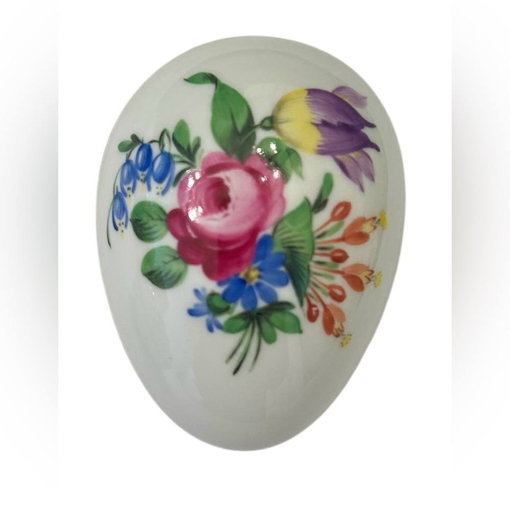 Herend Rothschild Porcelain Egg trinket box Hand-Painted printemps floral design